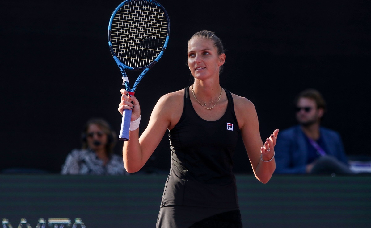 Karolina Pliskova sufre, pero vence a Krejcikova en las WTA Finals