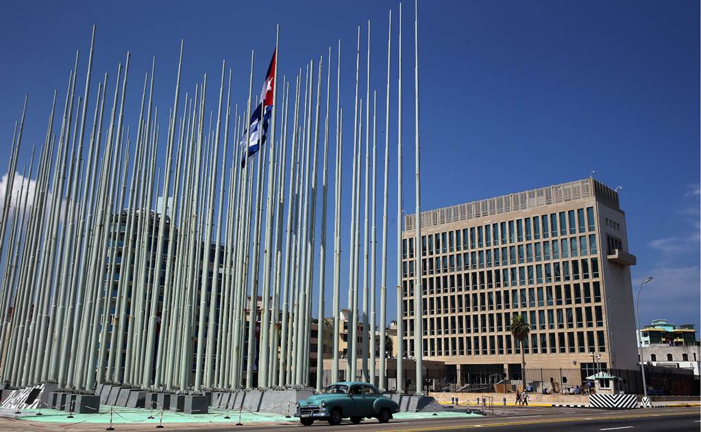 Kerry verá a disidentes cubanos tras ceremonia de embajada