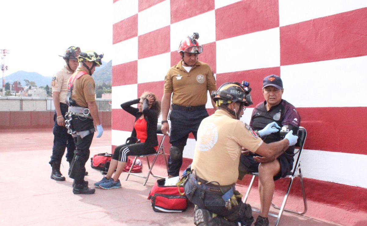 Rescatan en helicóptero a atletas extraviados en la Sierra de Guadalupe