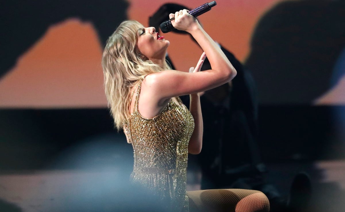 Taylor Swift es reconocida en los AMAs como la artista de la década