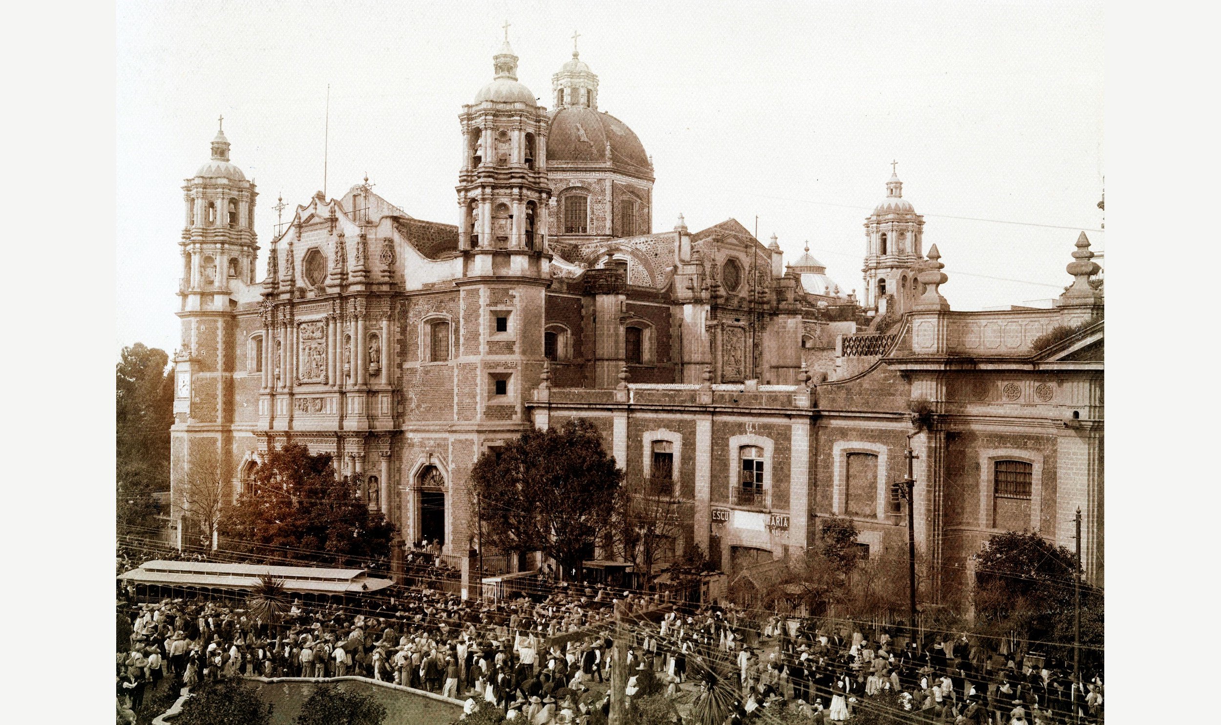 El día que quisieron dañar a la Virgen