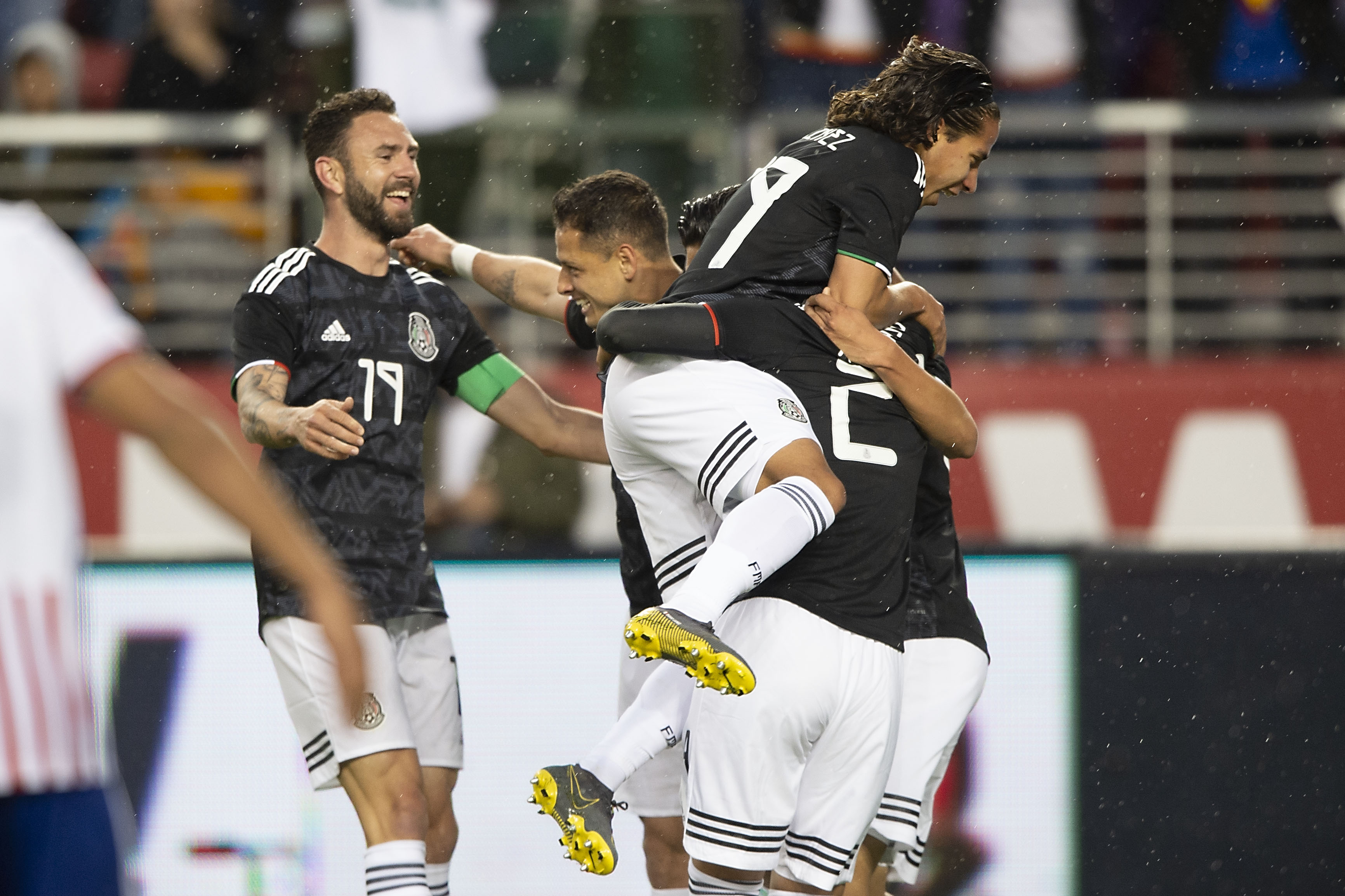 México derrotó a Paraguay en segunda prueba del "Tata"