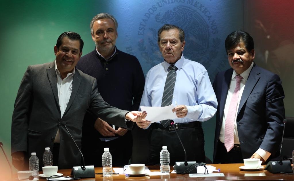 Muñoz Ledo recibe propuestas de alcaldes para el Plan Nacional de Desarrollo