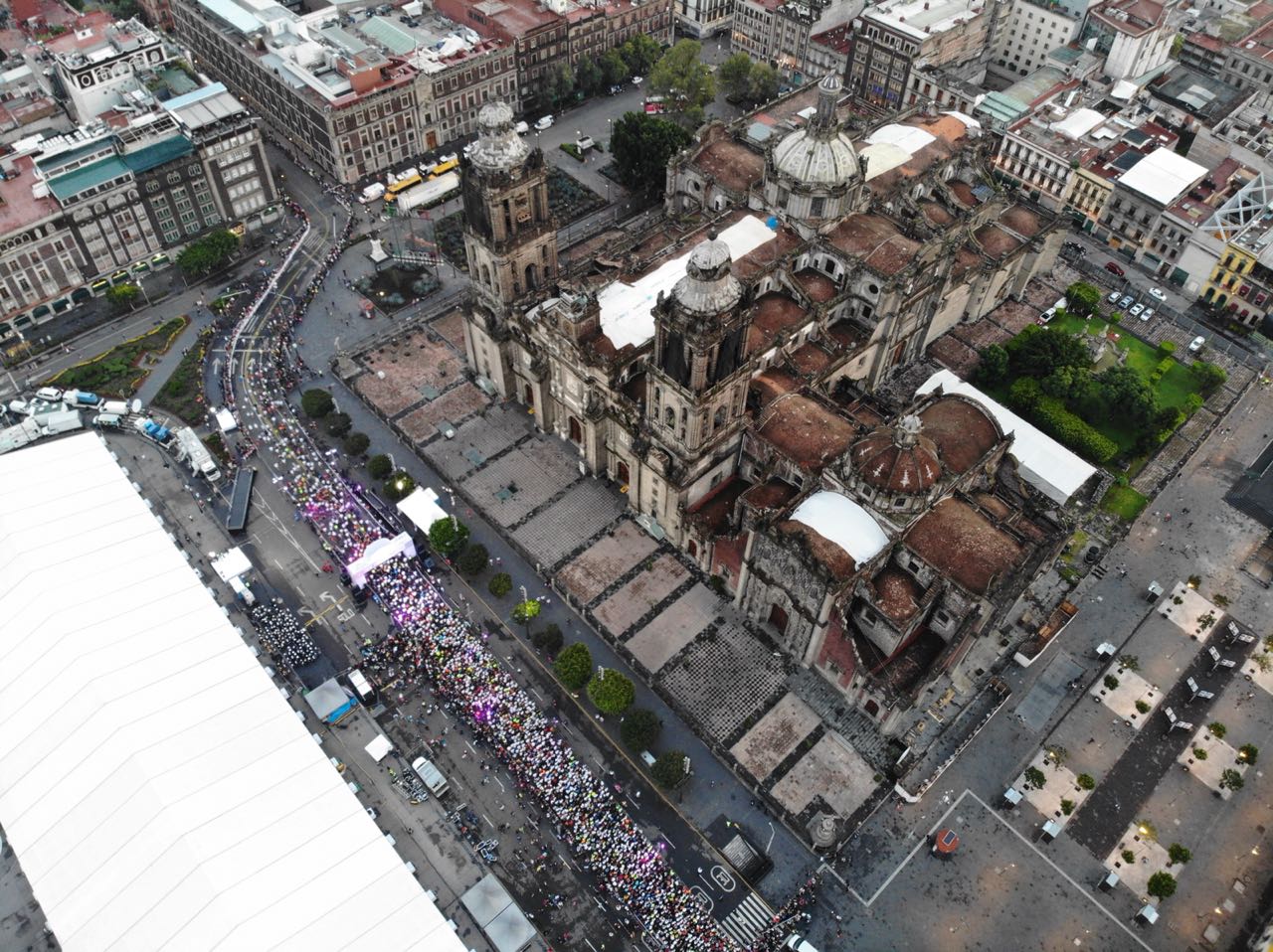 Miles de corredores recorrieron las calles de la CDMX