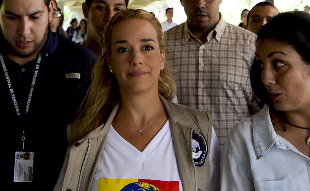 Tintori denuncia "trato vejatorio" a sus hijos durante visita a López en prisión