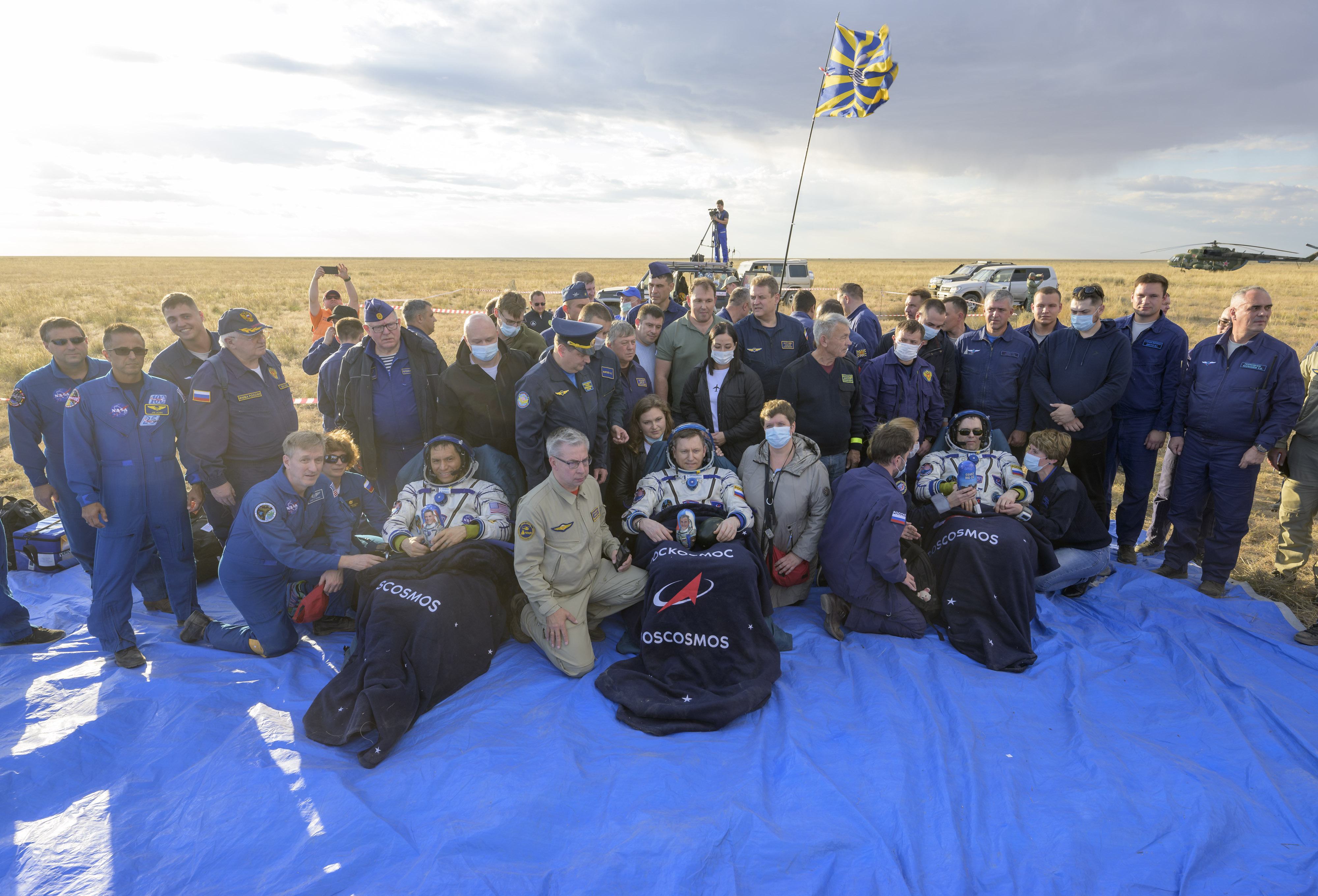 Retorno Histórico: Astronautas regresan a la tierra tras quedarse poco más de un año atrapados en el espacio