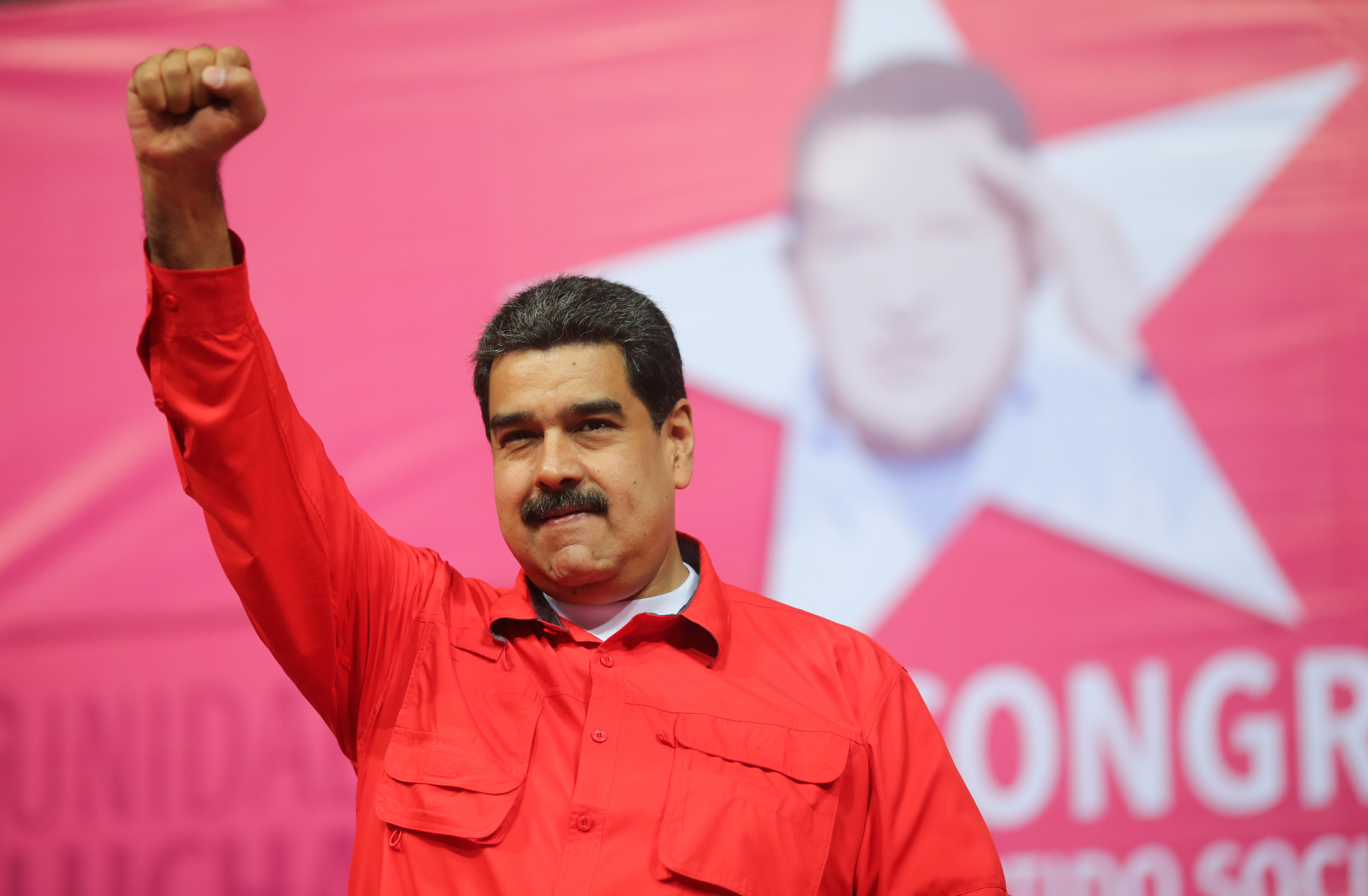 Maduro anuncia plan de defensa "antigolpista" y nombra como jefe a Cabello