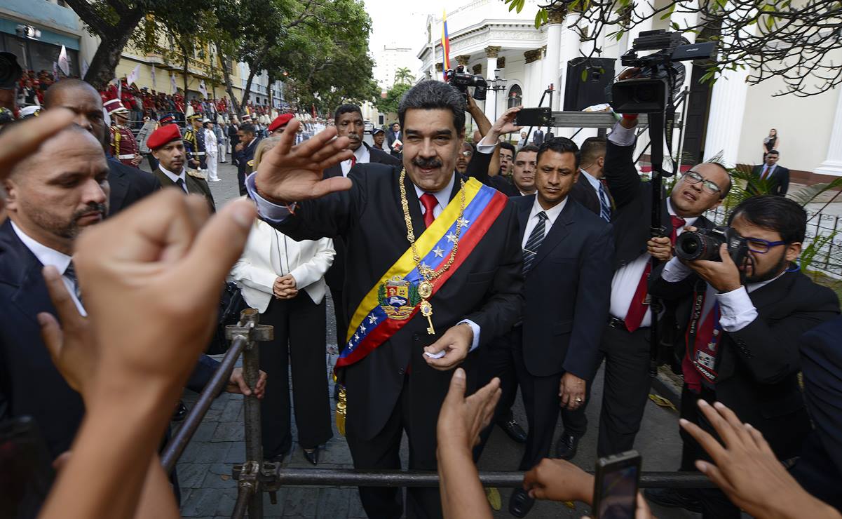 Nicolás Maduro anuncia orden de arresto contra grupo que encabeza Guaidó