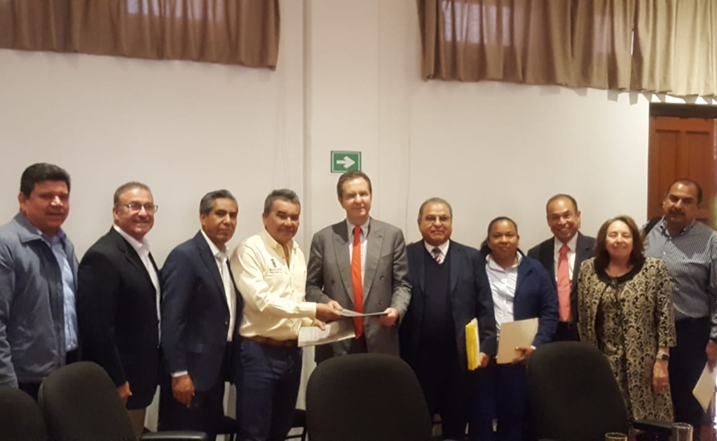 La organización Maestros por México se reúnen con titular de la SEP