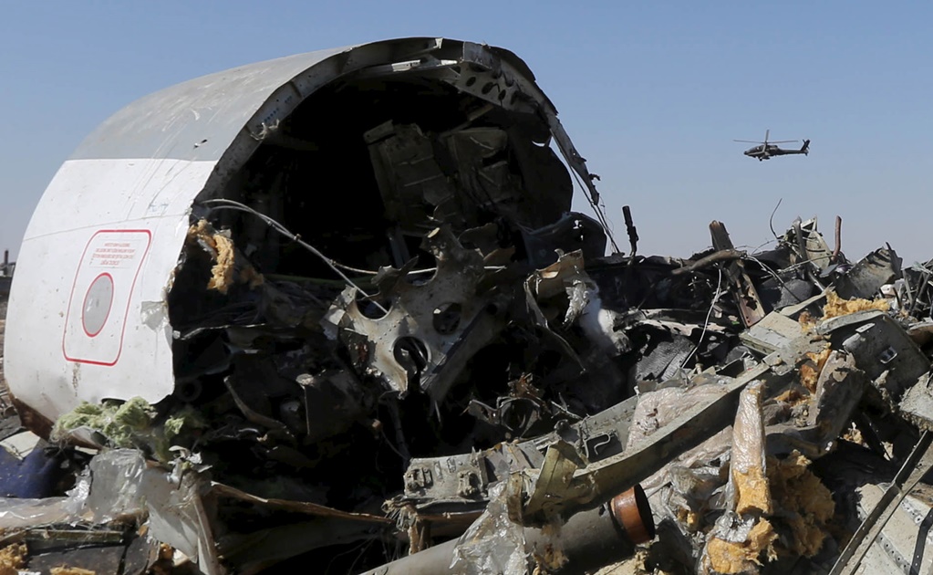 Londres sospecha de "artefacto explosivo" en avión ruso