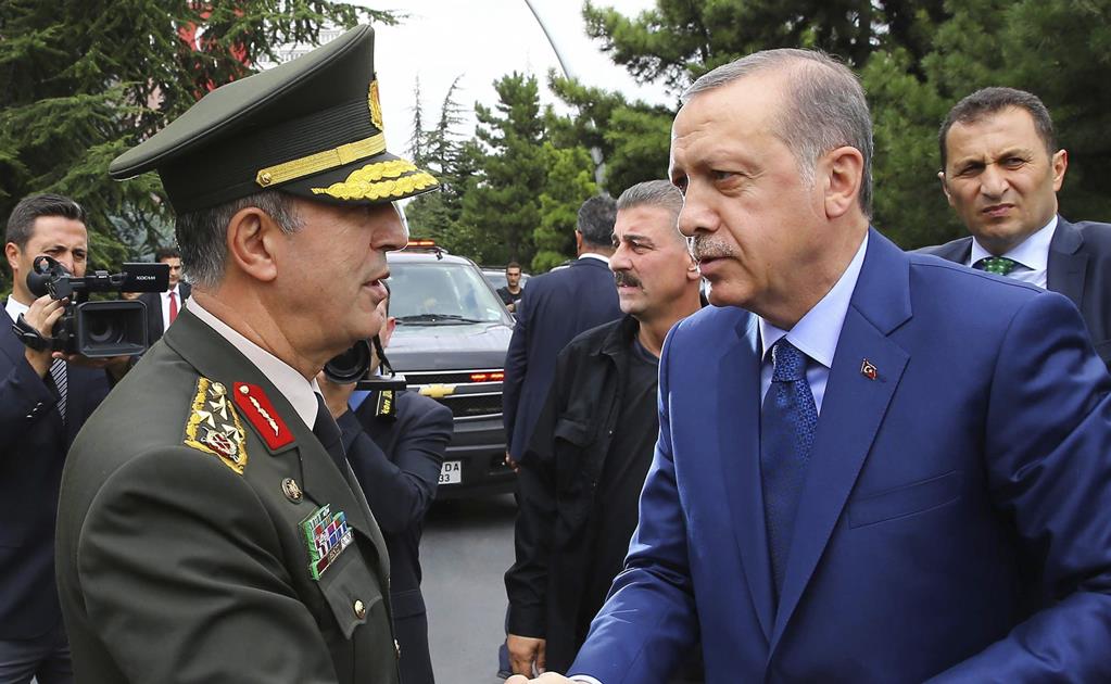 Erdogan promete reconstruir el Estado turco