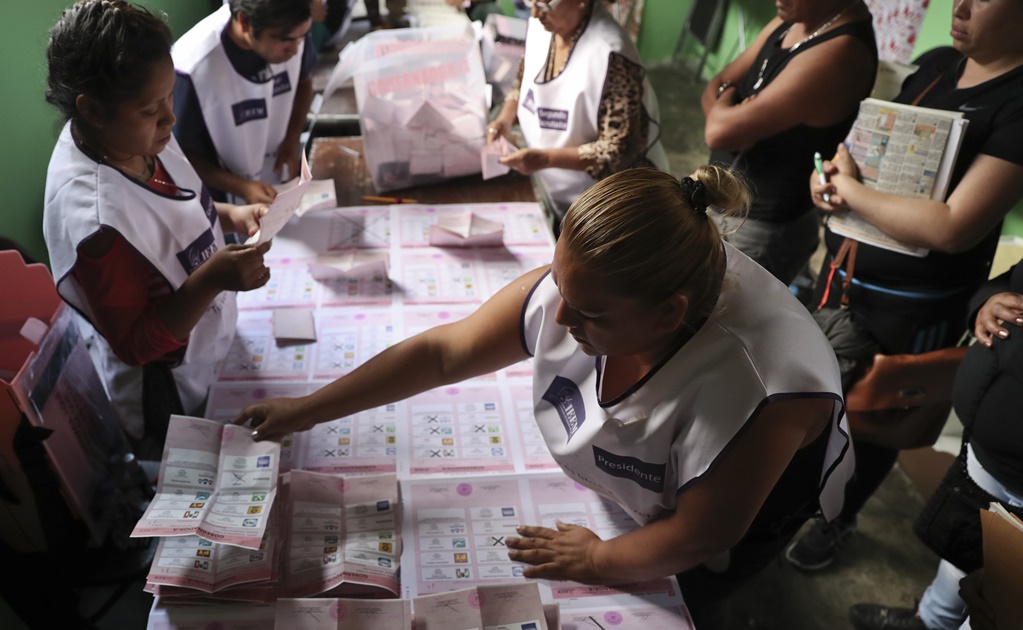 Inicia recuento de votos de 3 mil 35 paquetes electorales en Edomex