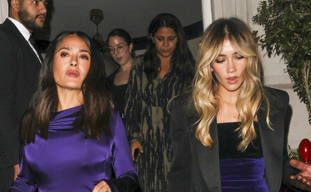 Salma Hayek y su hija parecen gemelas con glamorosos looks morados en fiesta de los Beckham