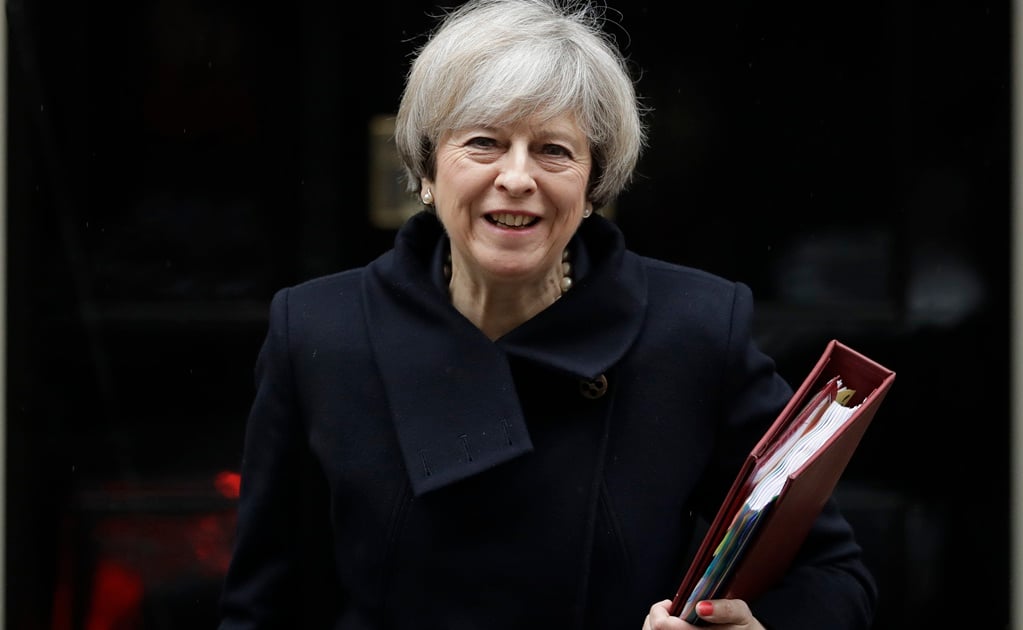 Primer ministra británica presentará el libro blanco sobre "Brexit"