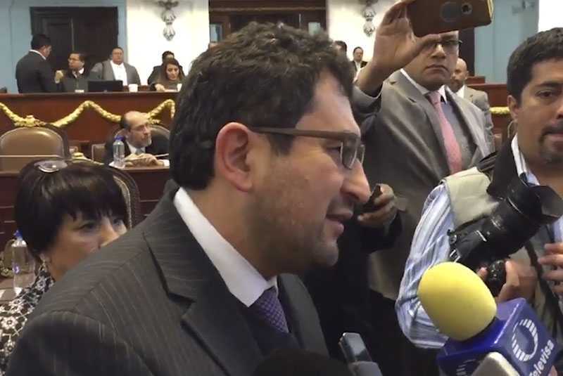 Morena exige en la Asamblea Legislativa la remoción de Fernando Zárate