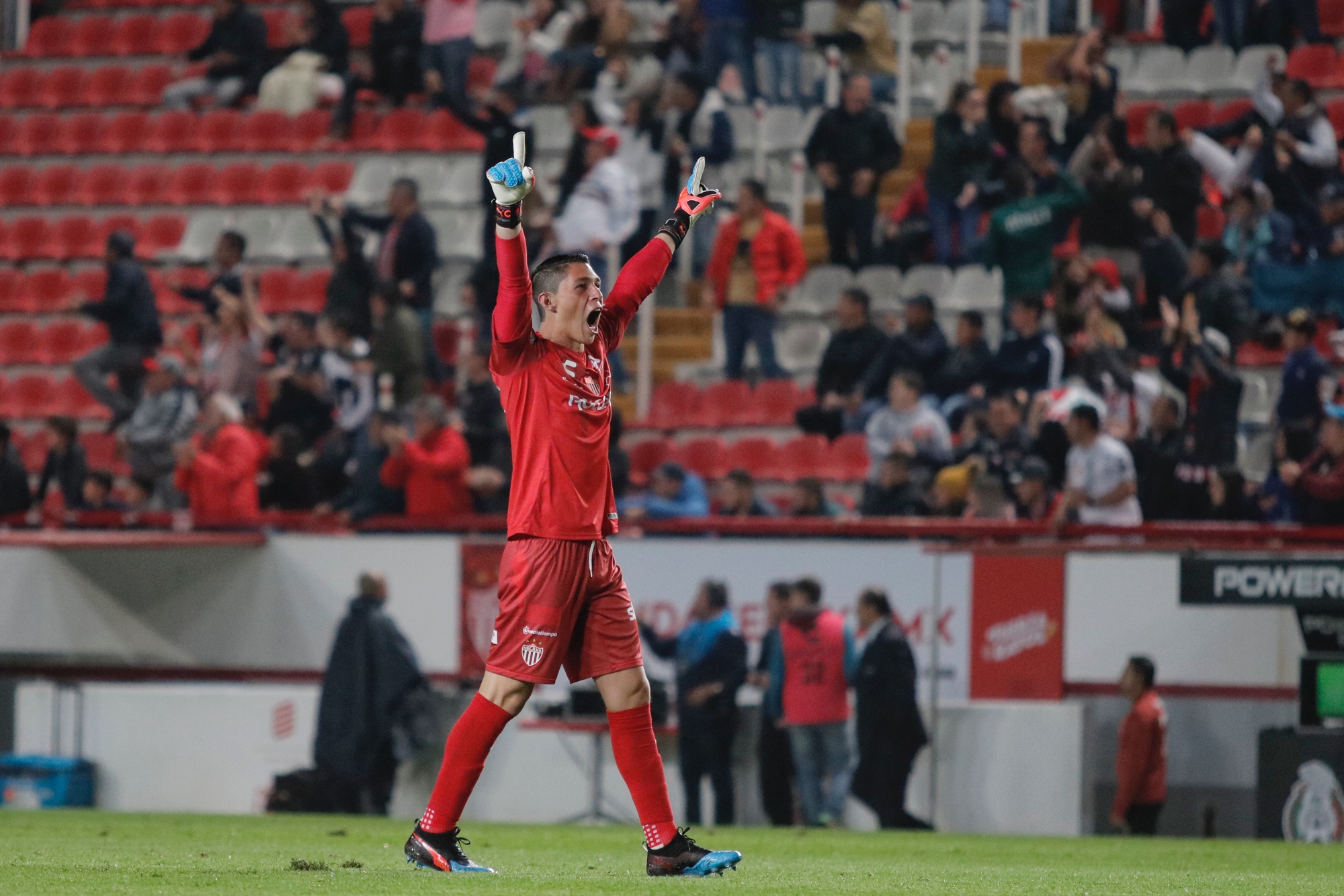 Necaxa vence en casa a Pumas