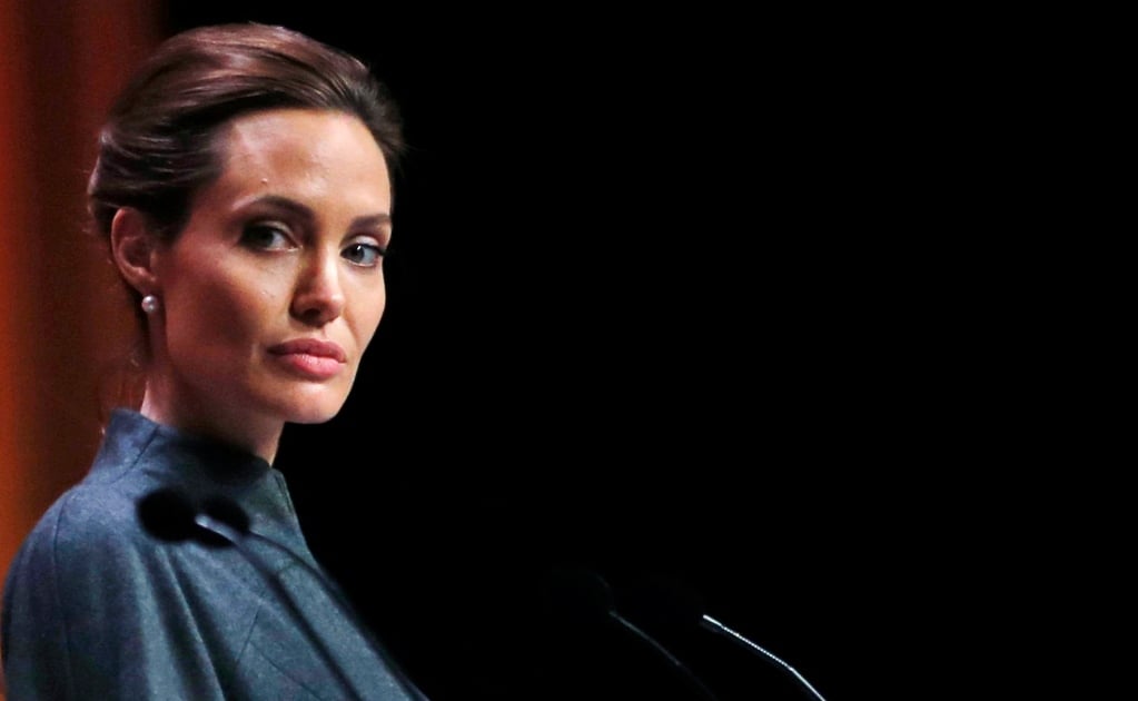Angelina Jolie fue entrevistada por el FBI