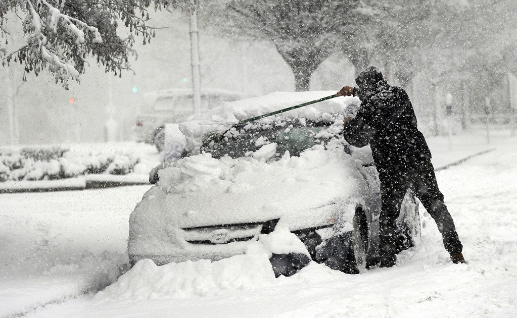 ​Tormenta invernal en noreste de EU afecta electricidad y transporte