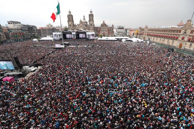 Unen sus voces para apoyar a México