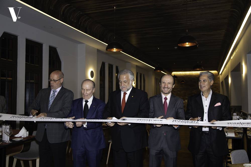 Antonio Cosío y Miguel Torruco Marqués en la apertura de Zesta Punta 