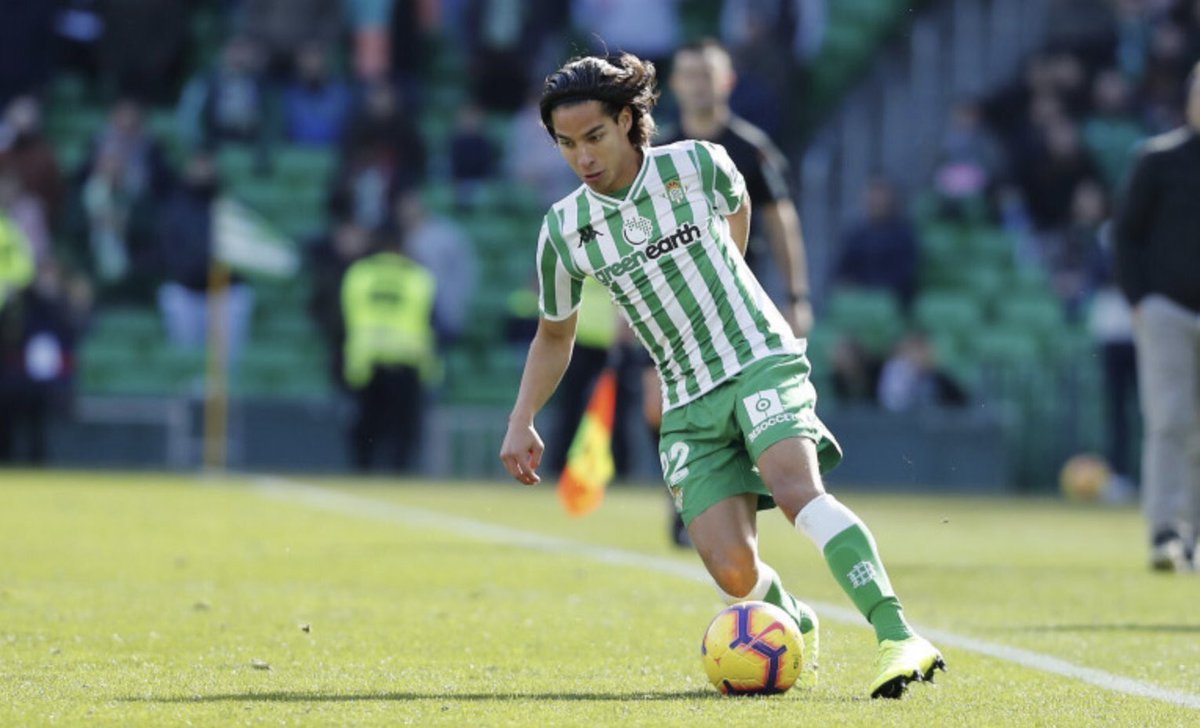 Diego Lainez debuta en el triunfo del Betis