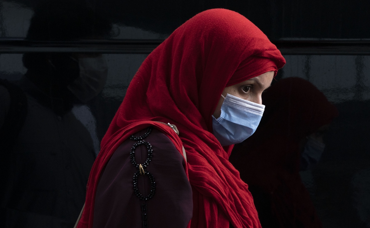 Estudiantes afganas deberán cubrirse rostro y cuerpo para asistir a la universidad