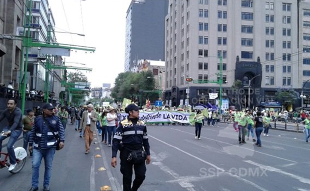 Marcha contra aborto complica circulación en zona centro