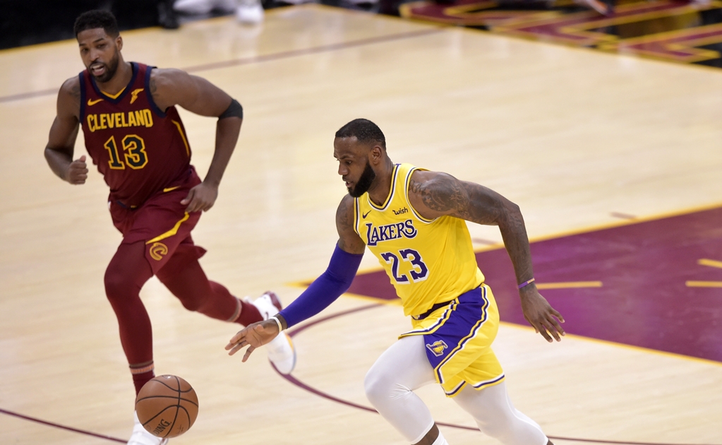 LeBron y los Lakers aplastan a los Cavaliers