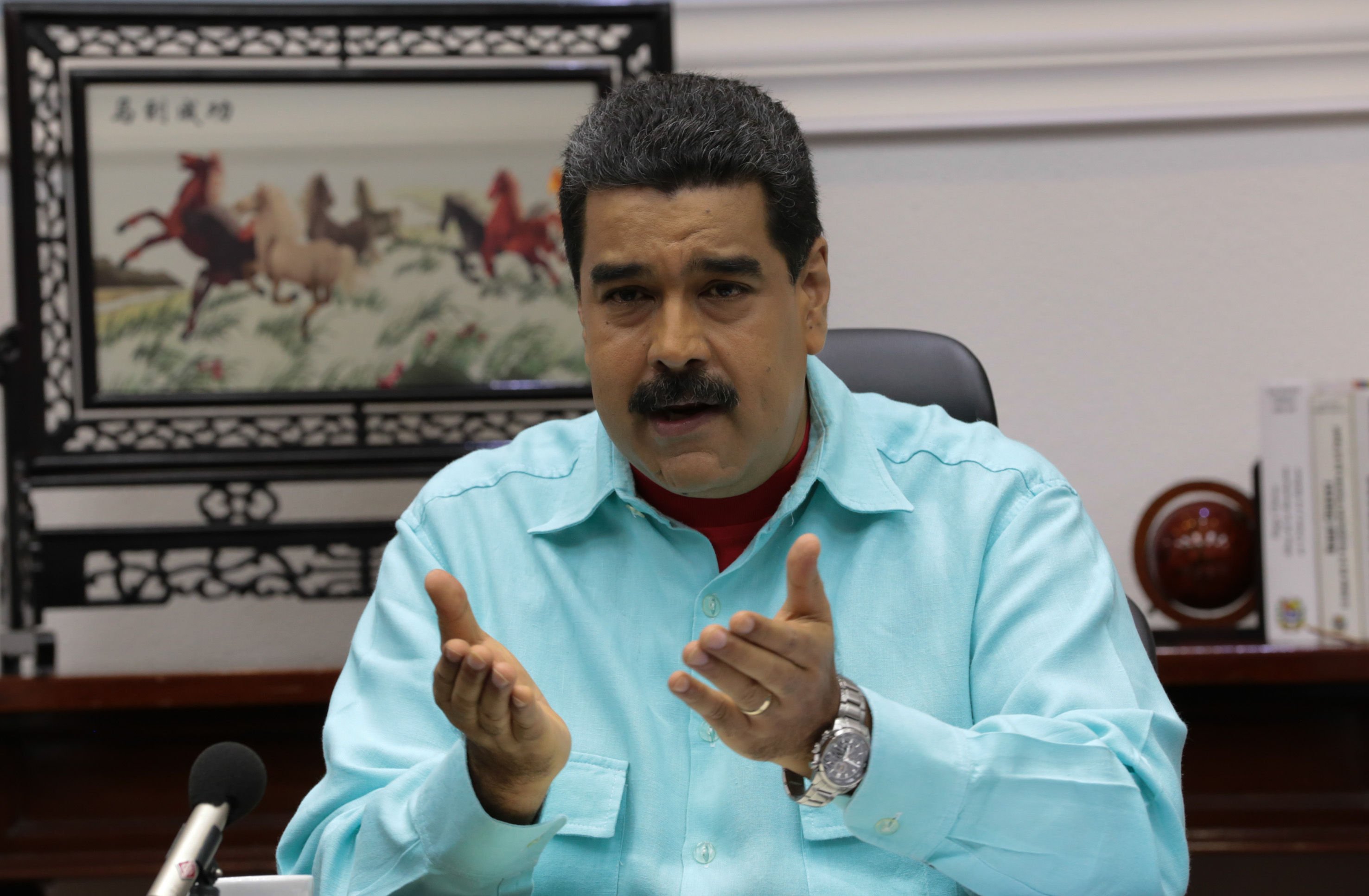 Maduro expresa solidaridad a Rousseff tras destitución