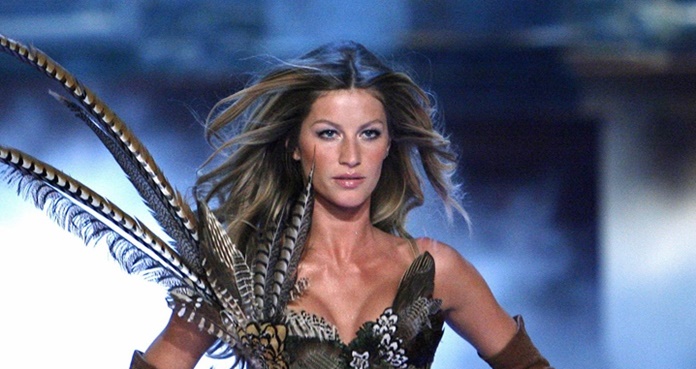 Gisele Bündchen presume silueta tonificada con bikini en Costa Rica 