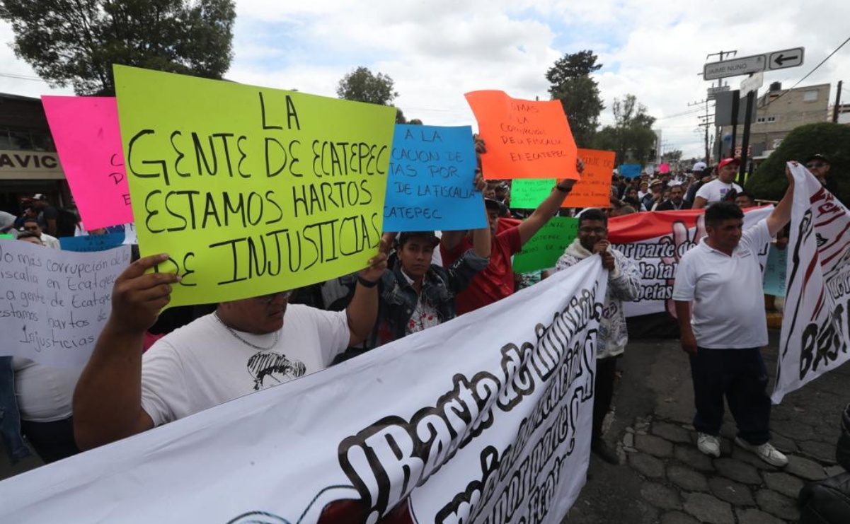 Organizaciones sociales de Ecatepec protestan frente a Fiscalía del Edomex; denuncian “fabricación de delitos” en su contra