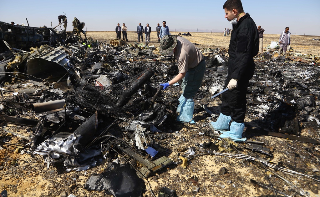 "Ruido de explosión en cajas negras de avión del Sinaí"