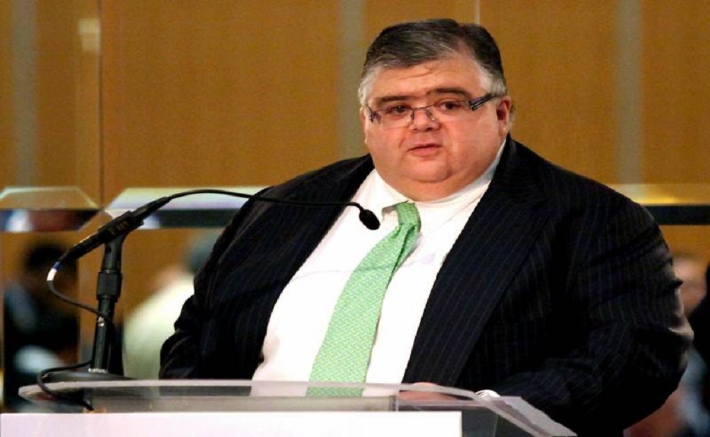 Peso outlook should improve once Fed tension eases: Carstens