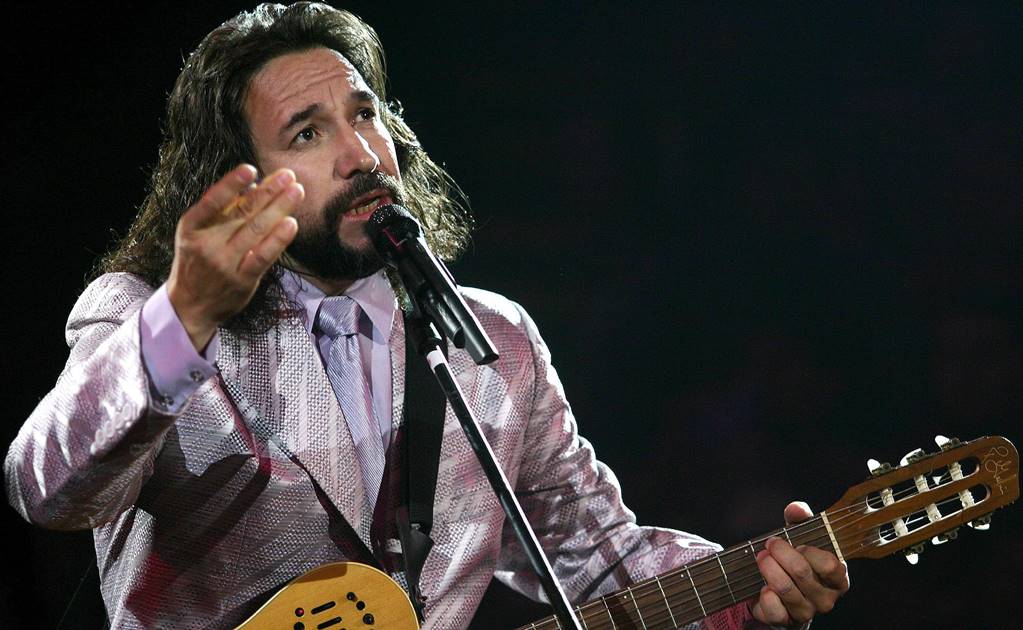 ¿Un “AcuaBuky” en la cajita feliz? Marco Antonio Solís reacciona a figura de acción con "su rostro"