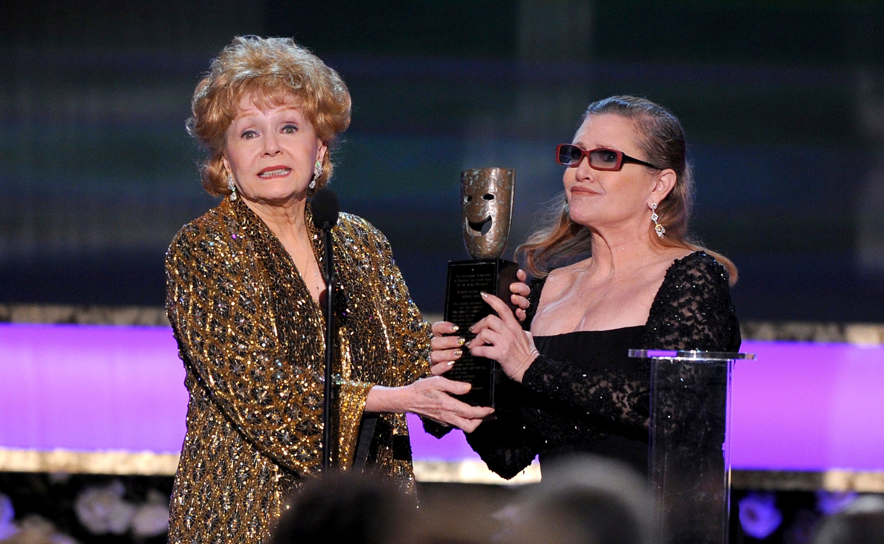 Carrie Fisher y Debbie Reynolds podrían compartir ceremonia fúnebre