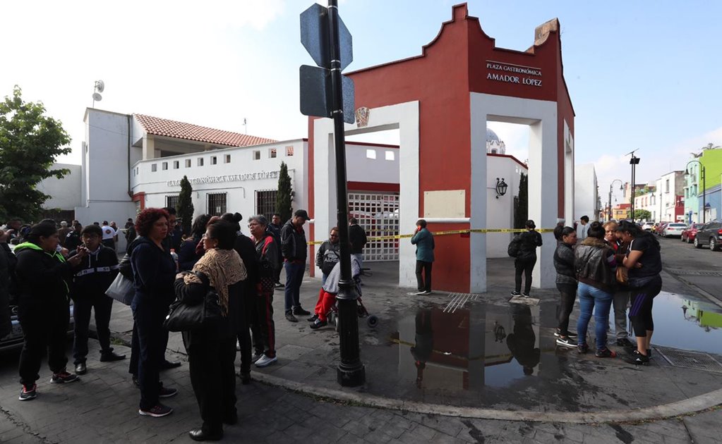 Ayuntamiento desaloja a más de 70 ambulantes de dos plazas en Toluca