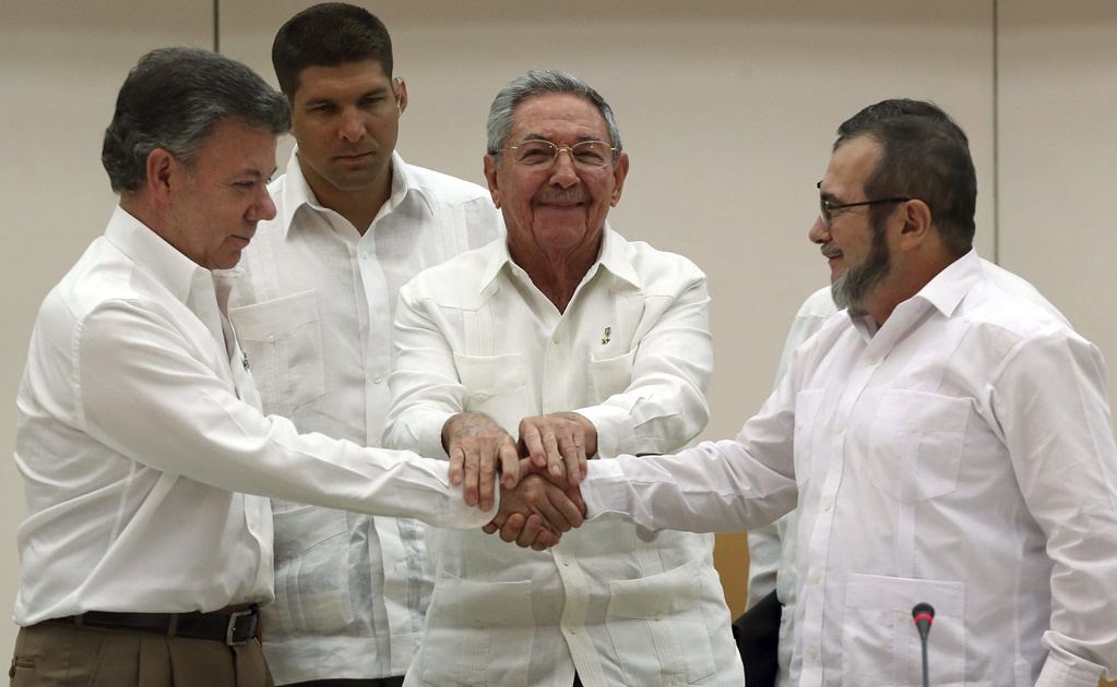 Santos y Timochenko estrechan manos en Cuba