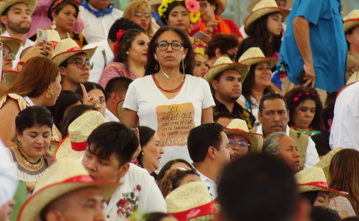 En plena Guelaguetza, cineasta Ángeles Cruz exige atender violencia contra San Miguel El Grande, Oaxaca