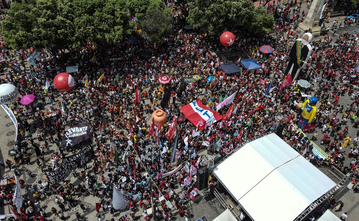 Miles de personas protestan en Brasil para pedir la destitución de Bolsonaro