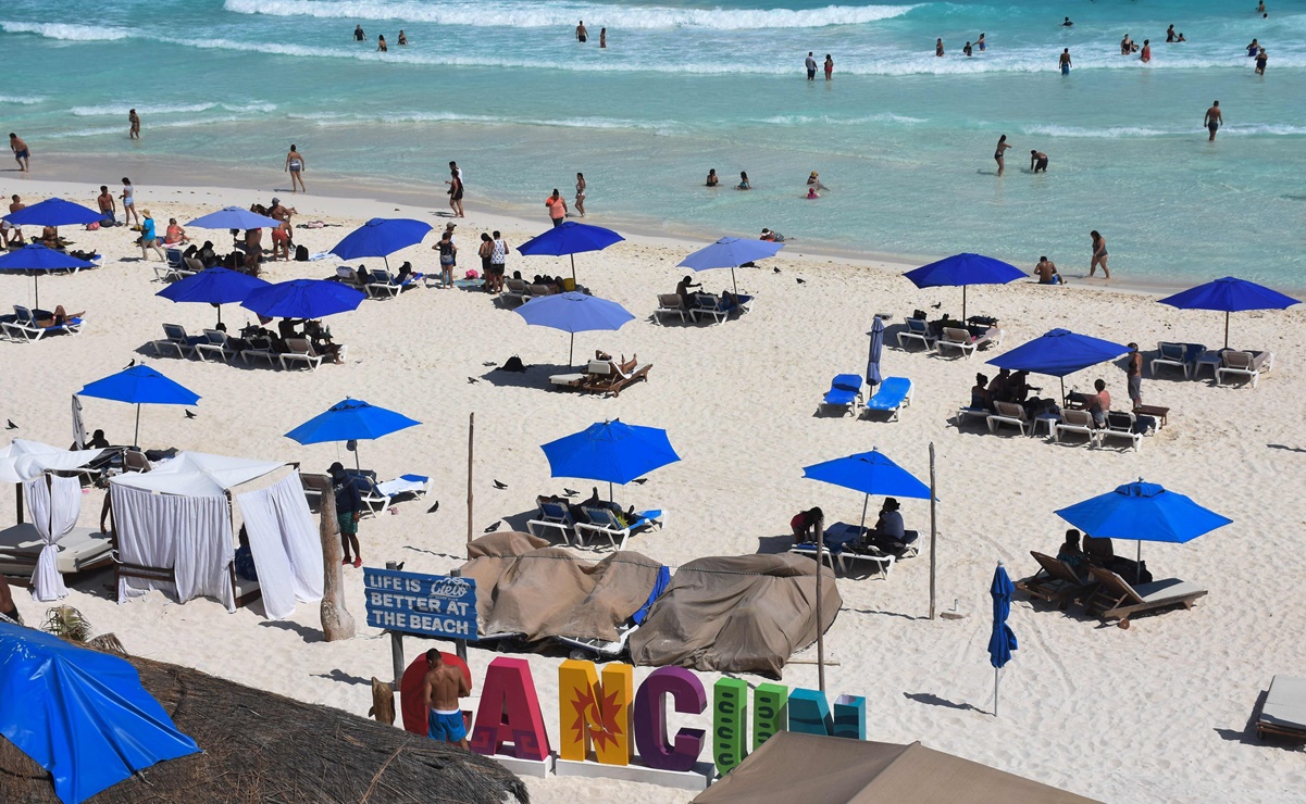 Pese a Covid y sargazo, Cancún recibe más de 2 millones de turistas en junio
