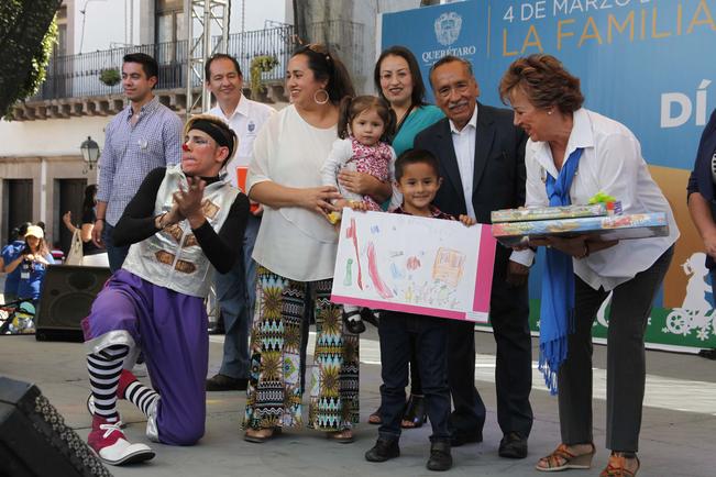 Impulsan valores y salud en el Día de la Familia 