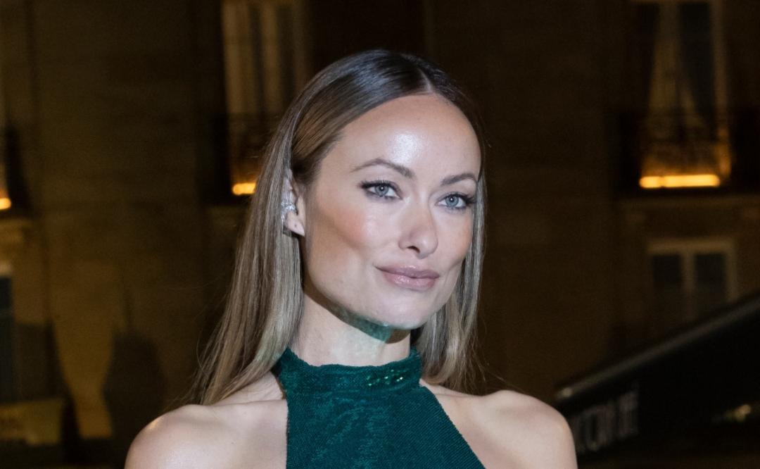 Olivia Wilde posa feliz con un bikini azul tras separarse de Harry Styles