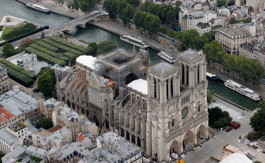Ola de calor amenaza reconstrucción de la catedral de Notre Dame en Francia