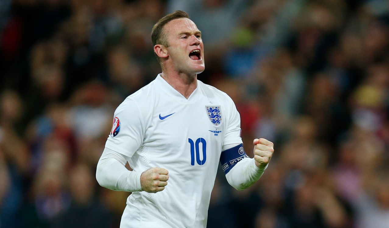 Rooney supera a Charlton