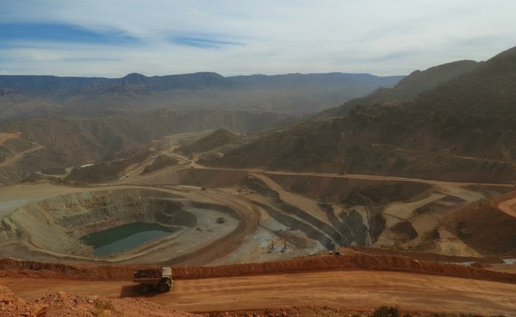 Por amenazas, obreros temen salir de mina de oro y plata en Chihuahua