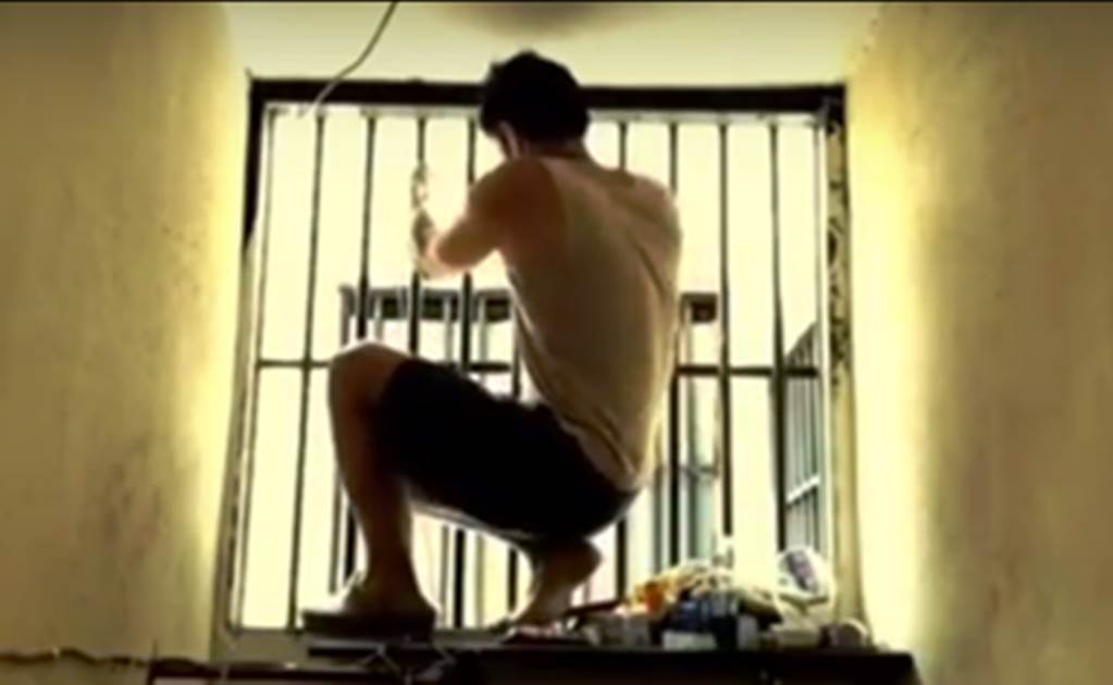 Revelan video de la vida de Leopoldo López en prisión