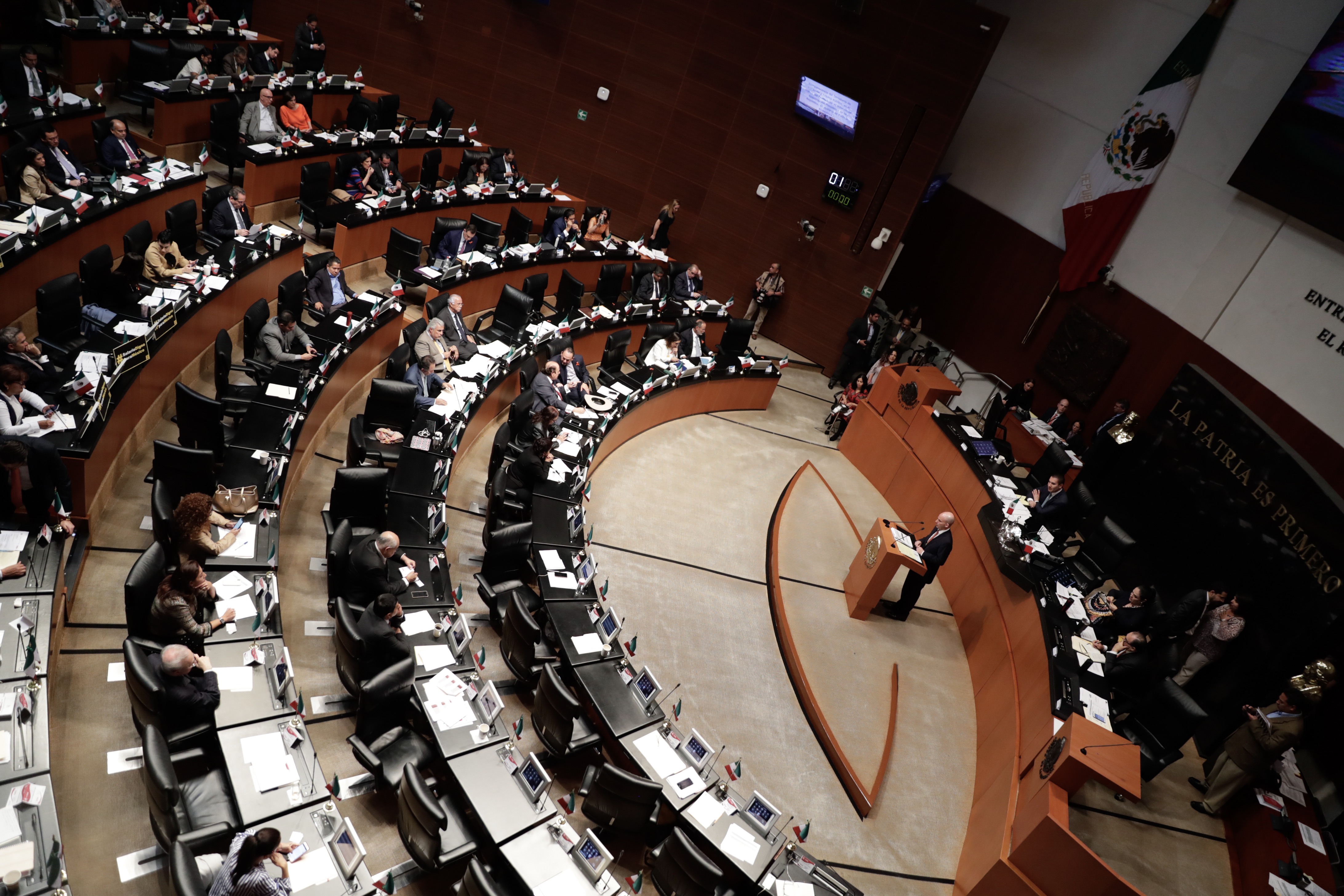 Senado avala acuerdo de 46 comisiones; Morena tiene 22