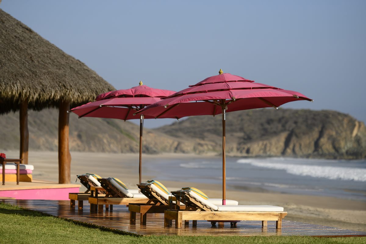 En Costalegre, playas semivírgenes para este verano