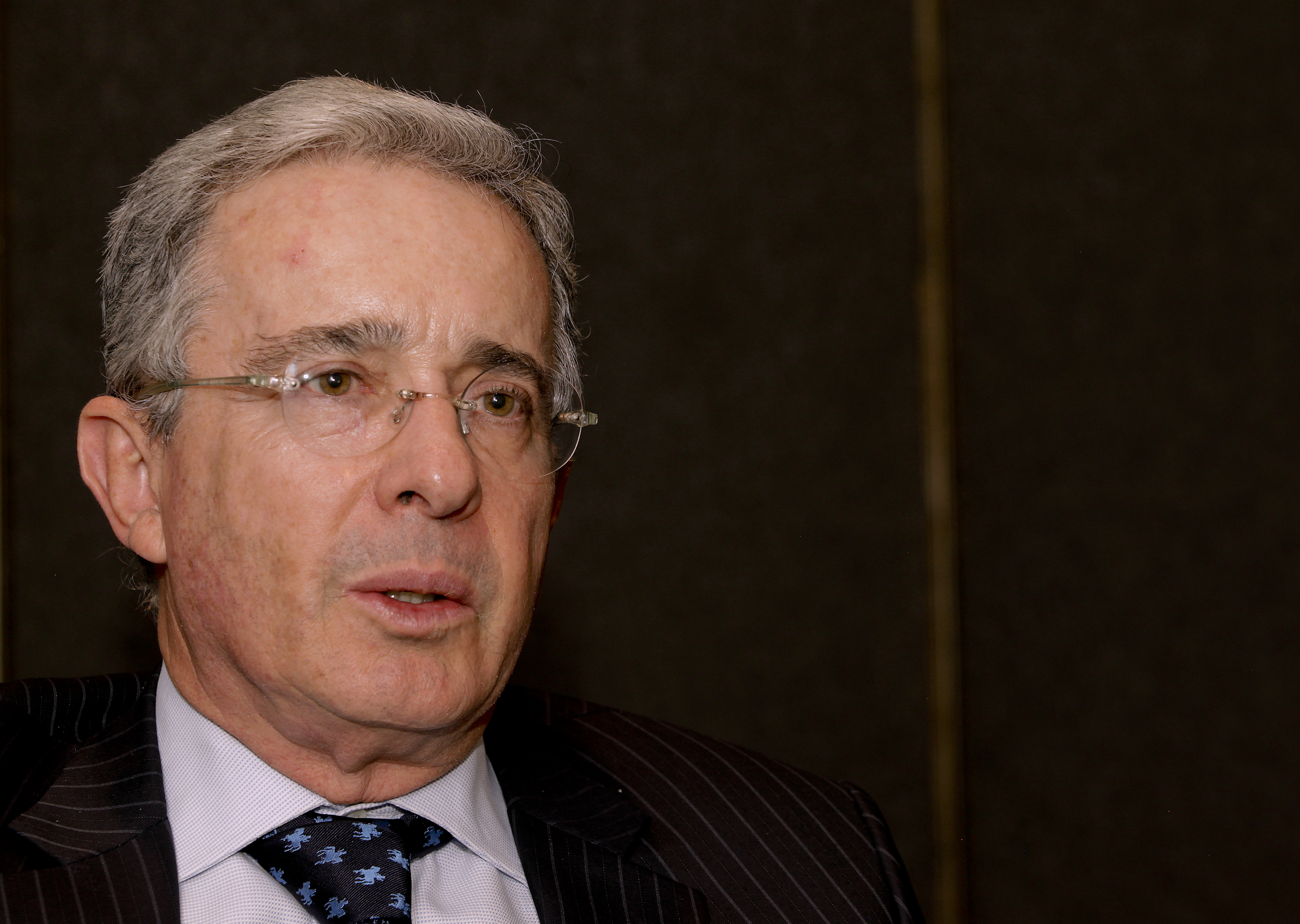 Plantea Uribe a CIDH dudas sobre proceso de paz en Colombia