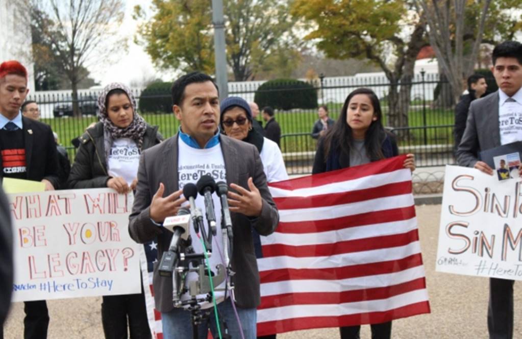 Piden hijos de migrantes a Obama dar indulto a “dreamers”